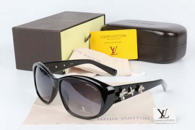 Iv Boutique Sunglasses 056